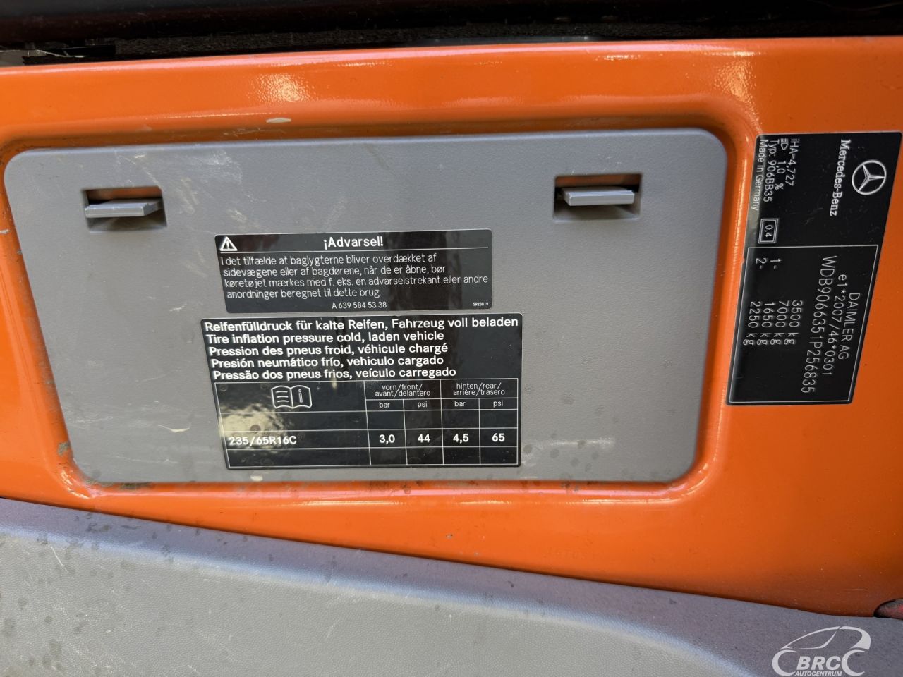 Mercedes-Benz Sprinter | 32