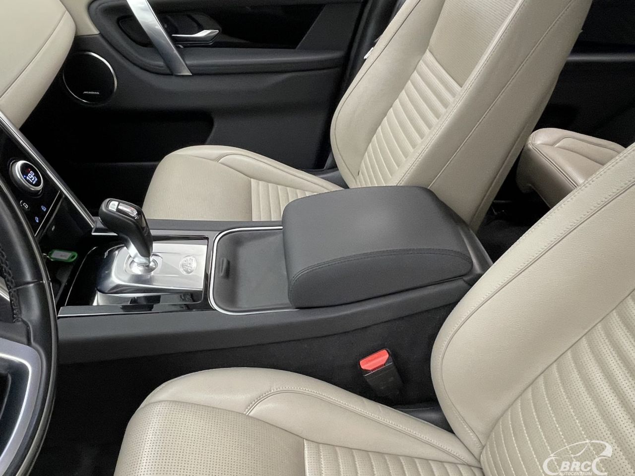 Land Rover Discovery | 25