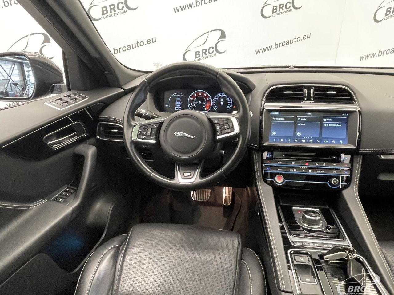 Jaguar F-Pace | 16