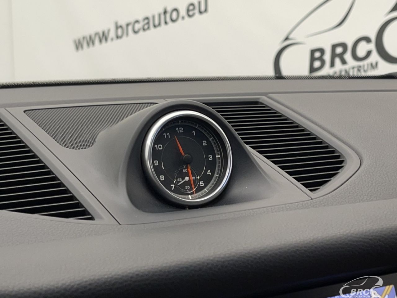 Porsche Macan | 28