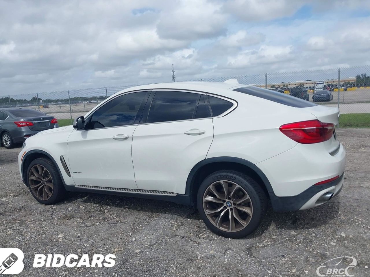 BMW X6 | 62
