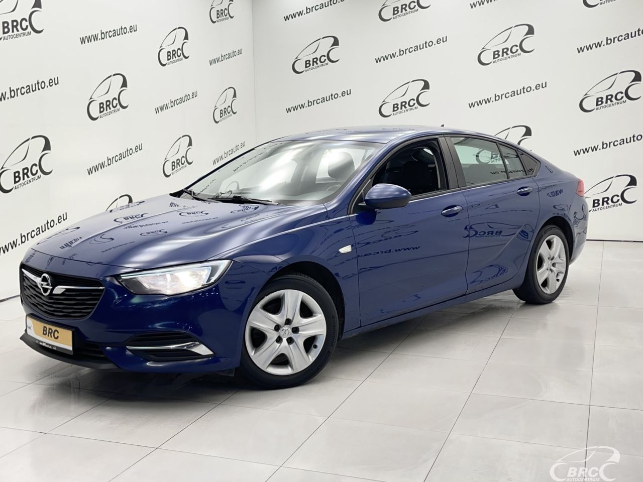 Opel Insignia, 1.6 l., Седан