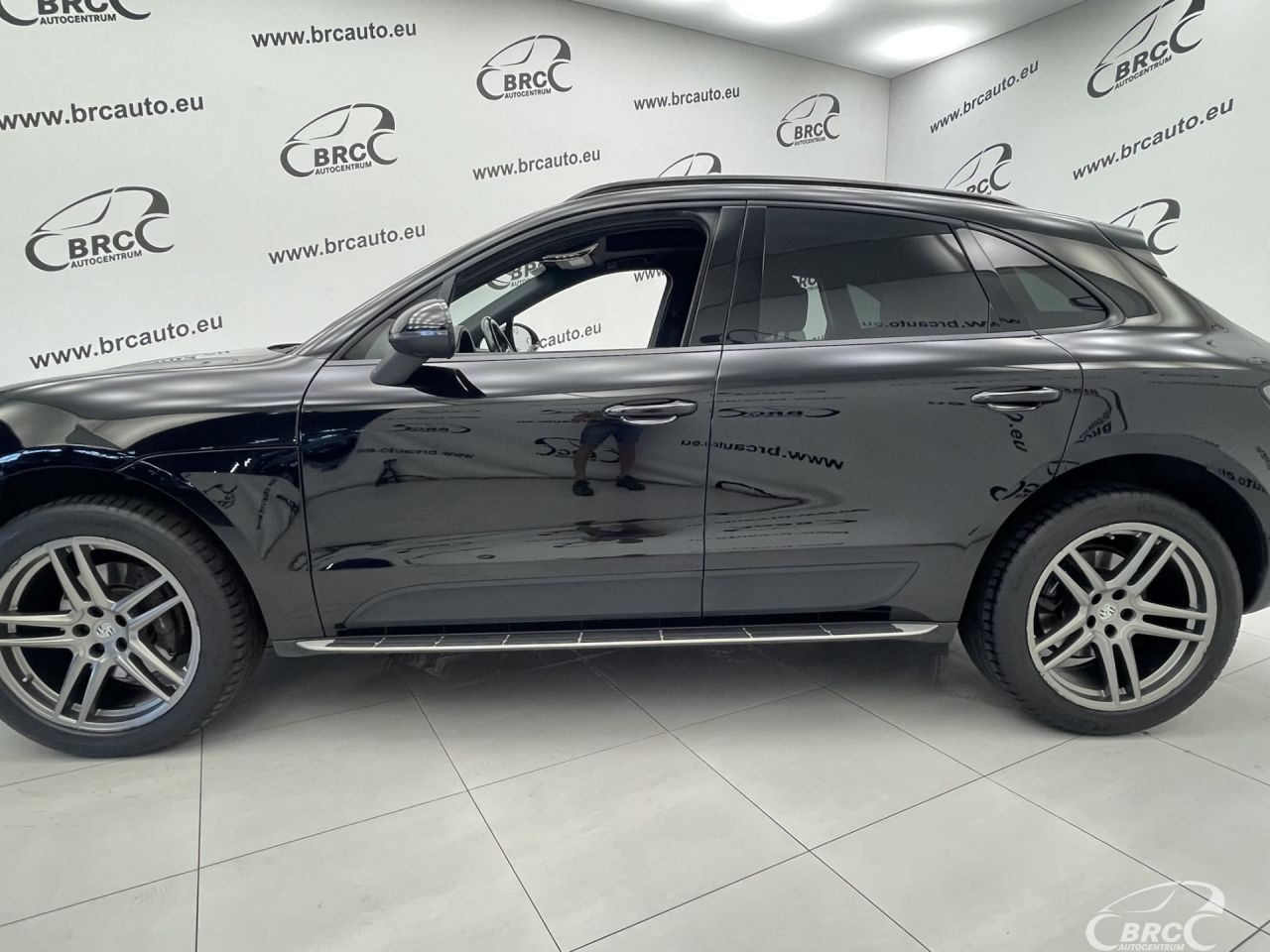 Porsche Macan | 49
