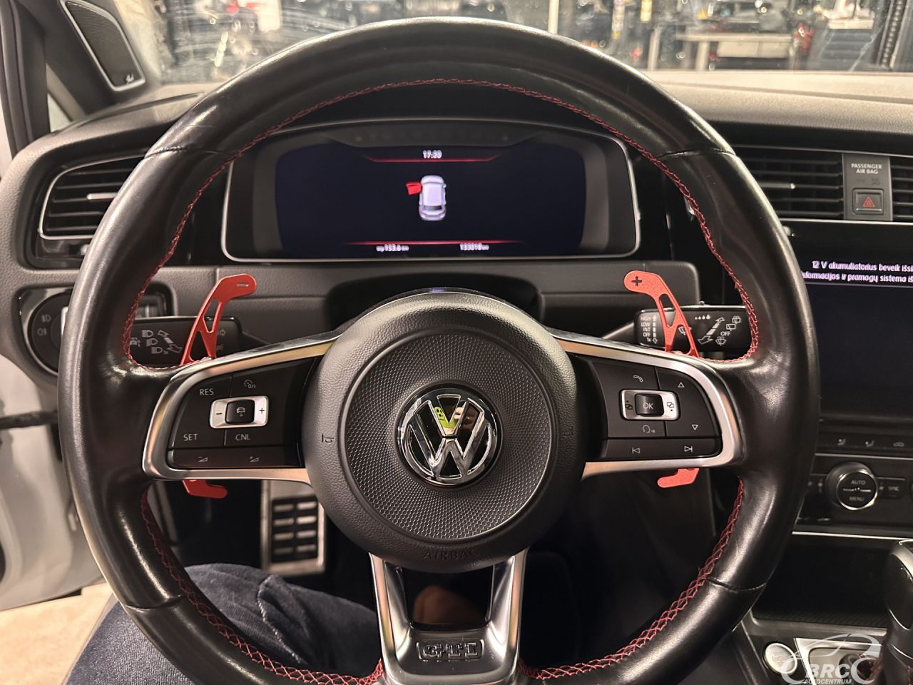 Volkswagen Golf | 10