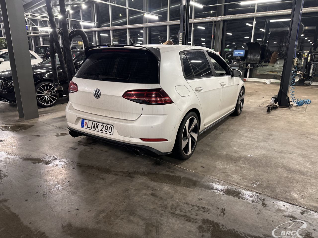 Volkswagen Golf | 2