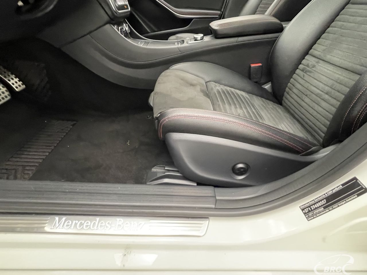 Mercedes-Benz CLA200 | 21