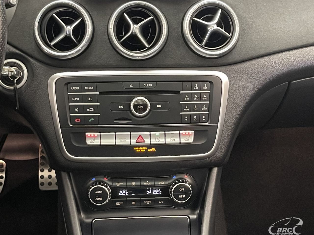 Mercedes-Benz CLA200 | 16