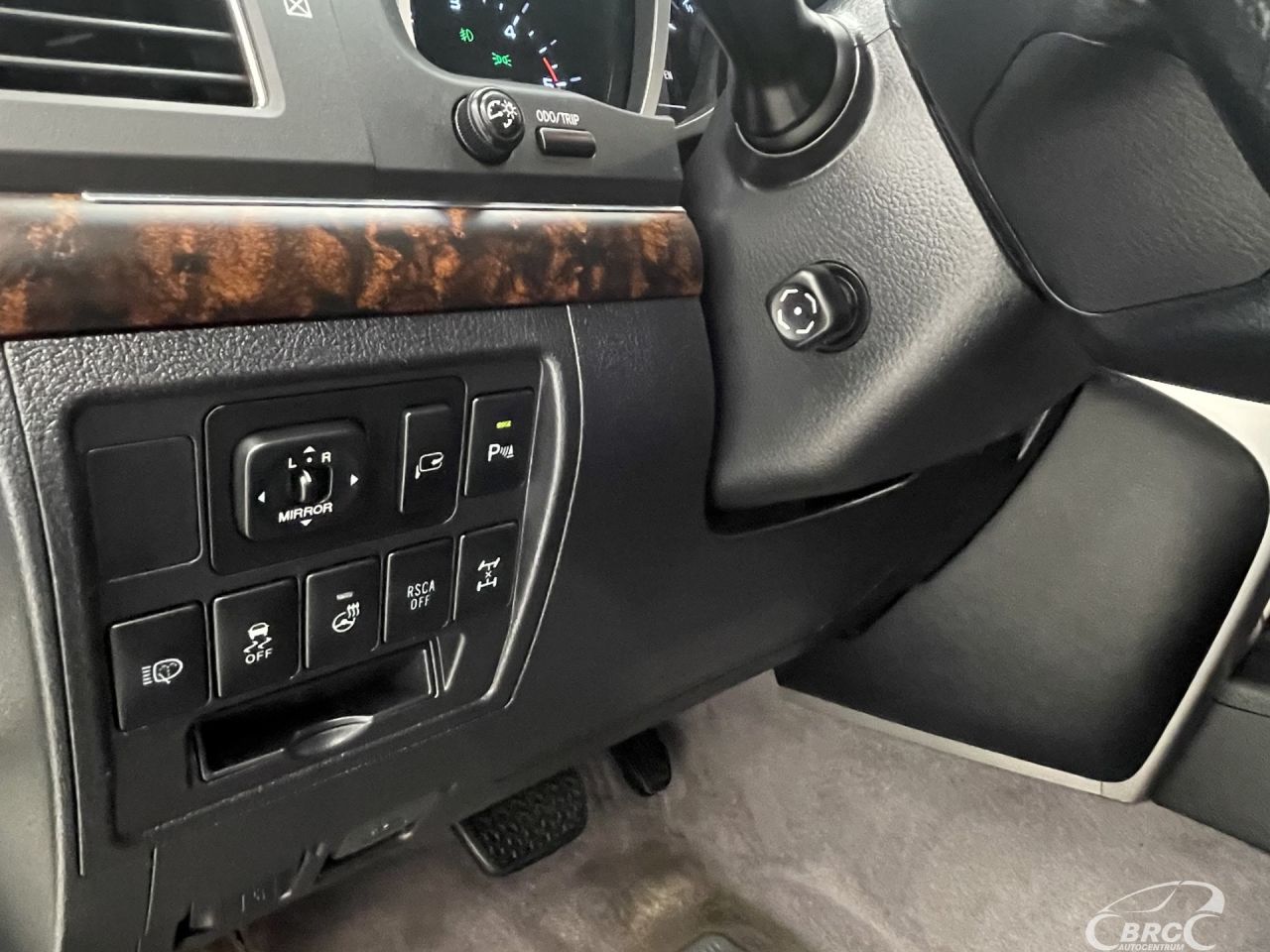 Toyota Land Cruiser | 25