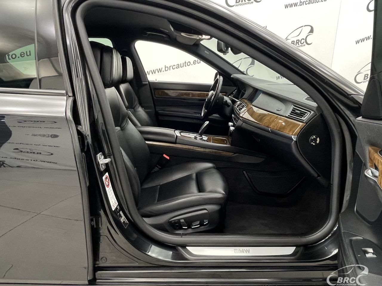 BMW 740 | 3