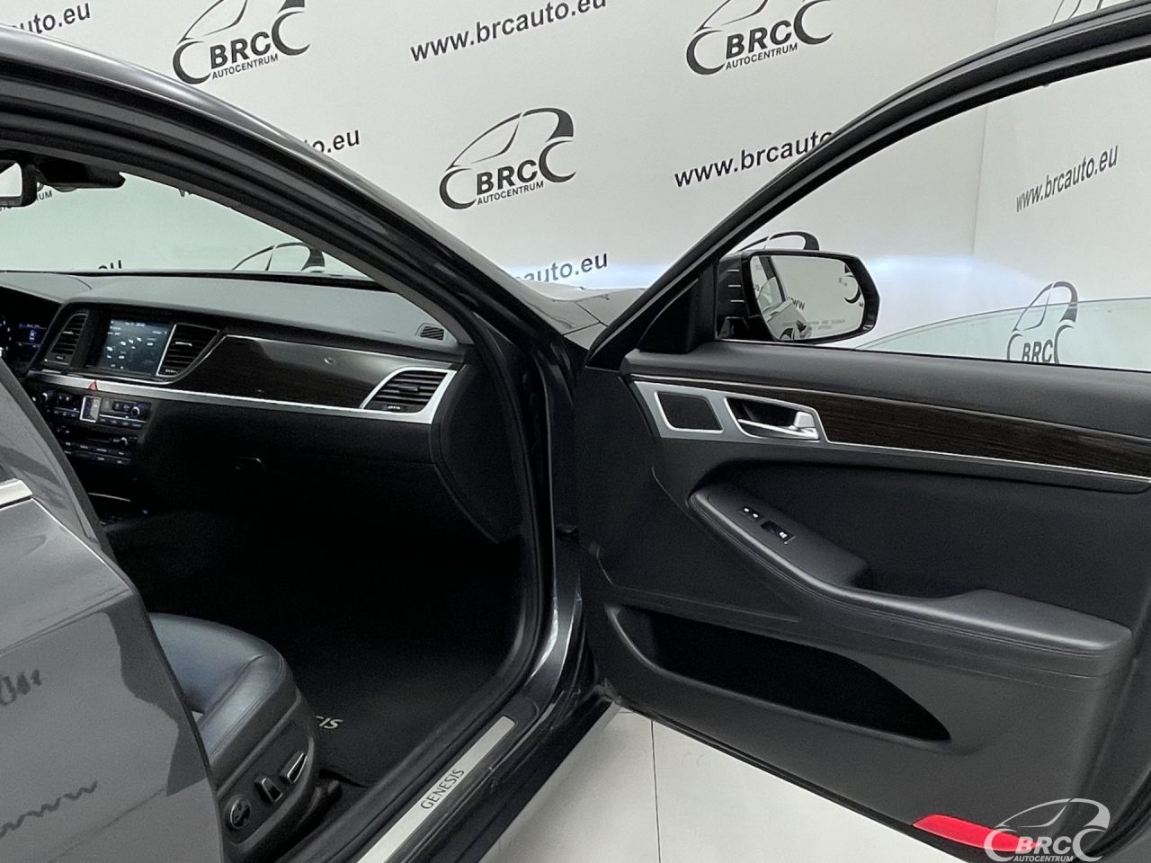 Hyundai Genesis | 10