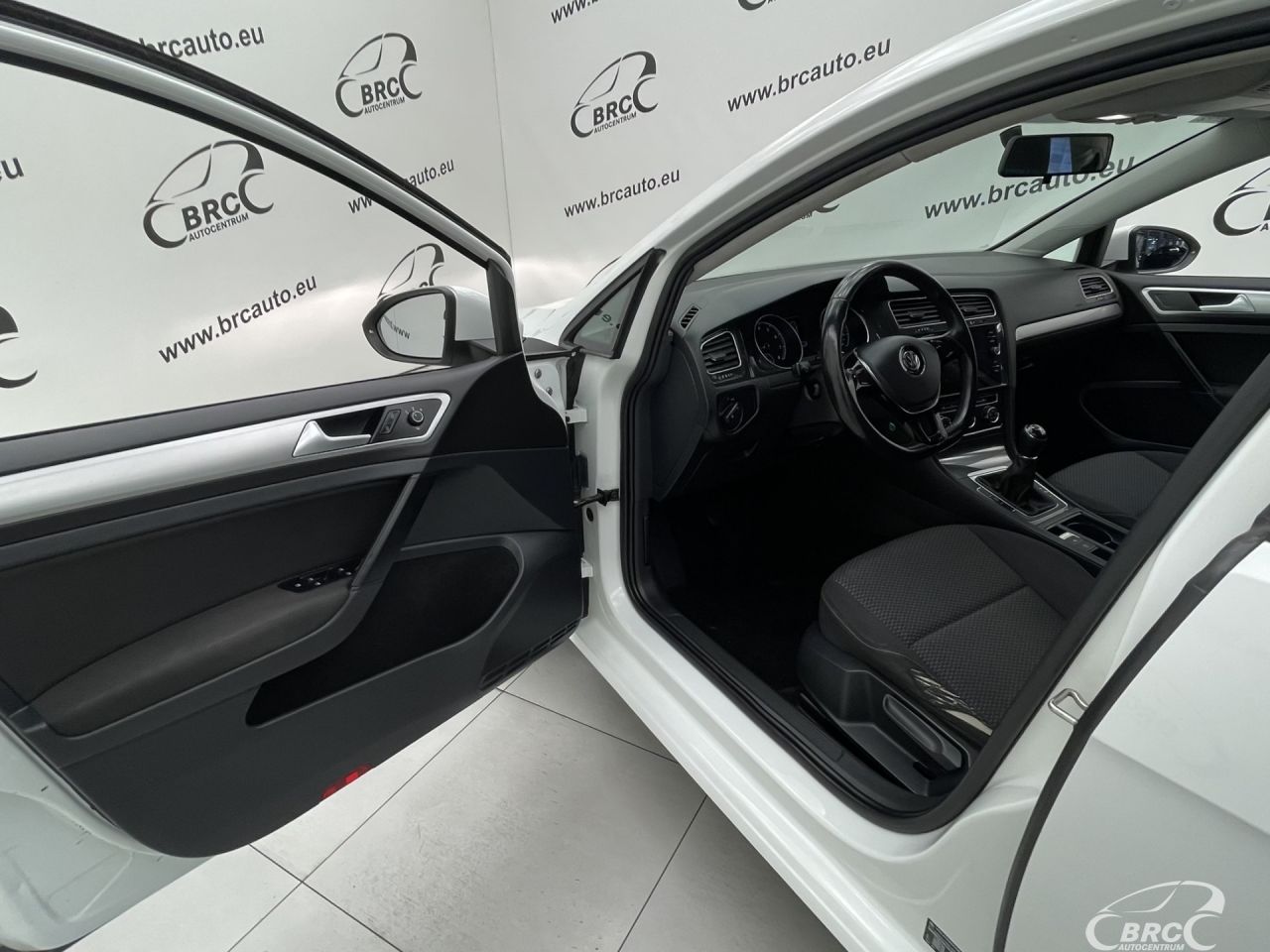 Volkswagen Golf | 17