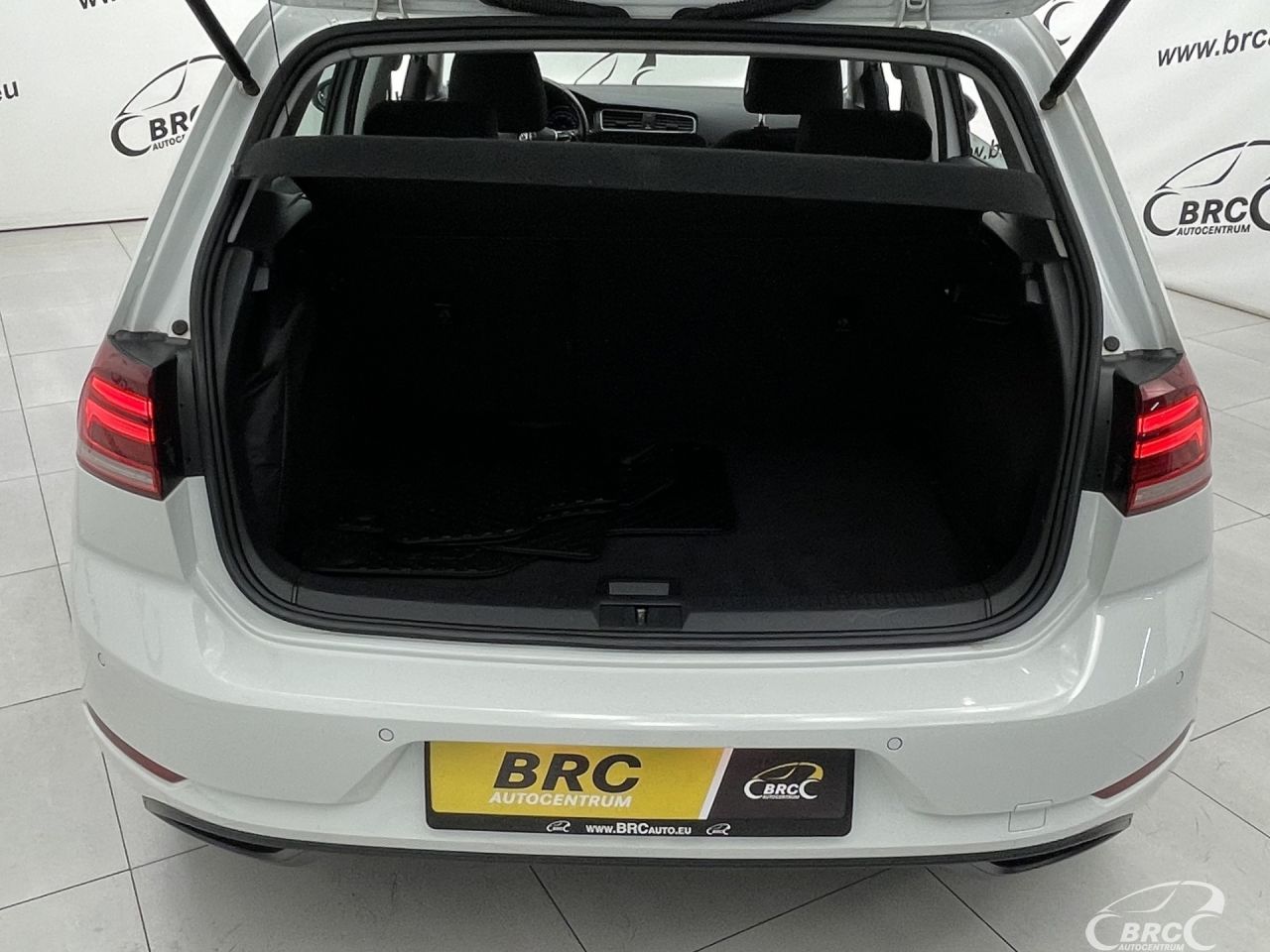 Volkswagen Golf | 38