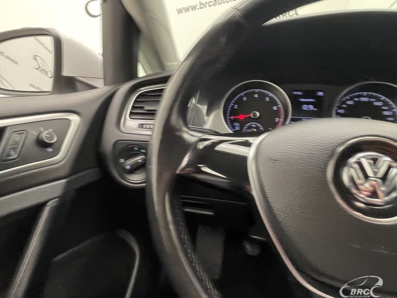 Volkswagen Golf | 27