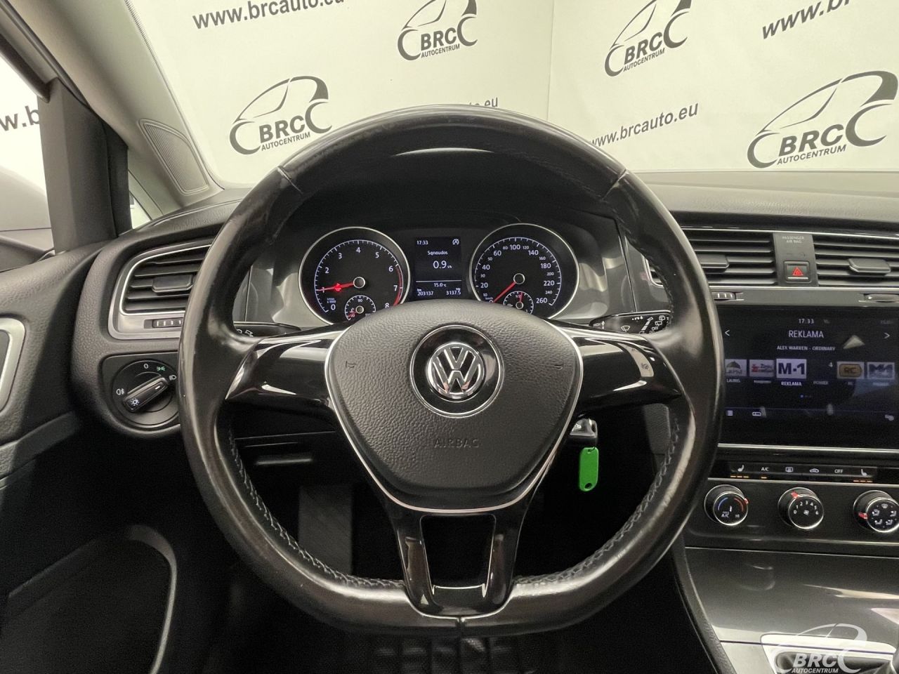 Volkswagen Golf | 25
