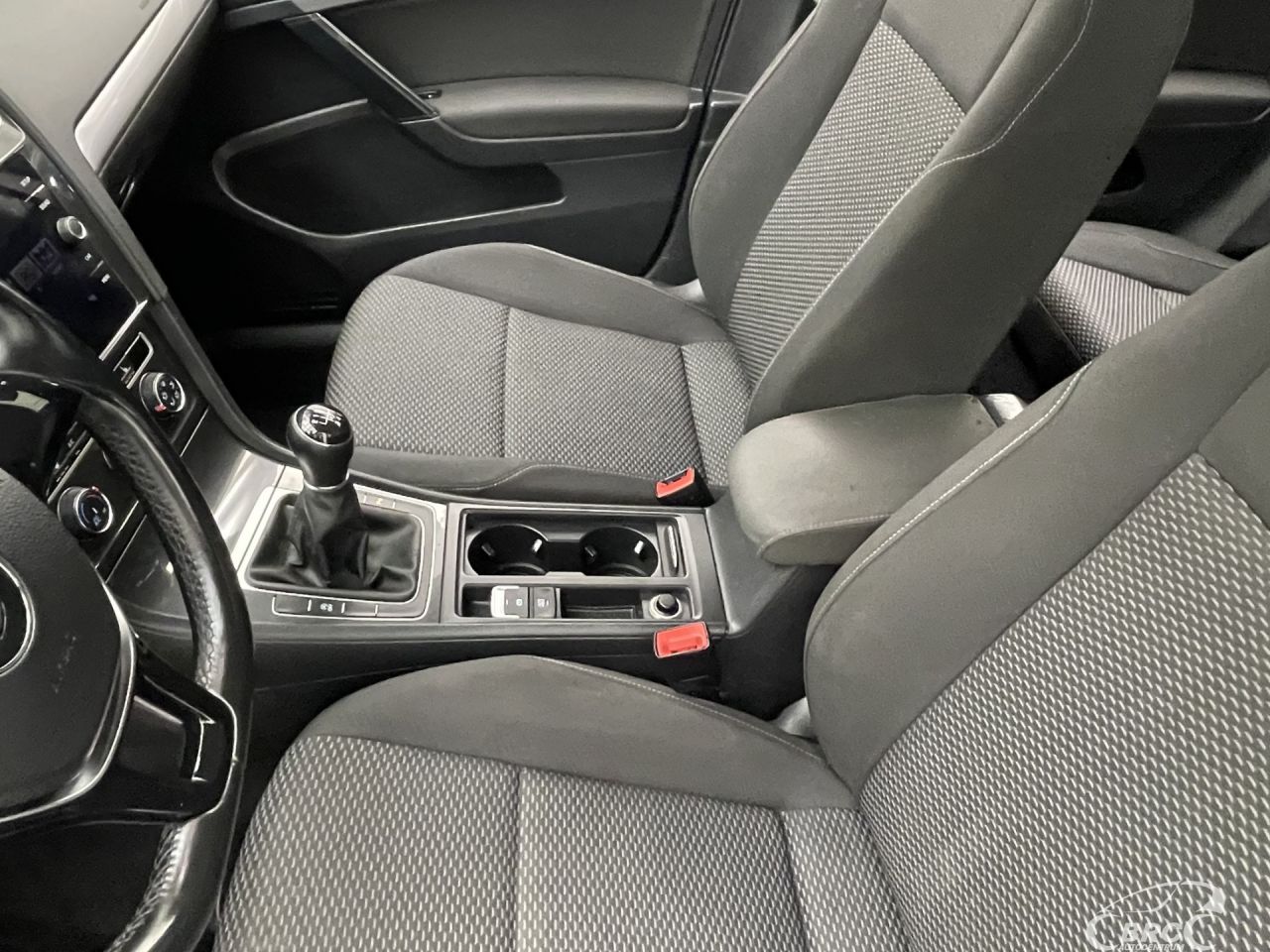 Volkswagen Golf | 22