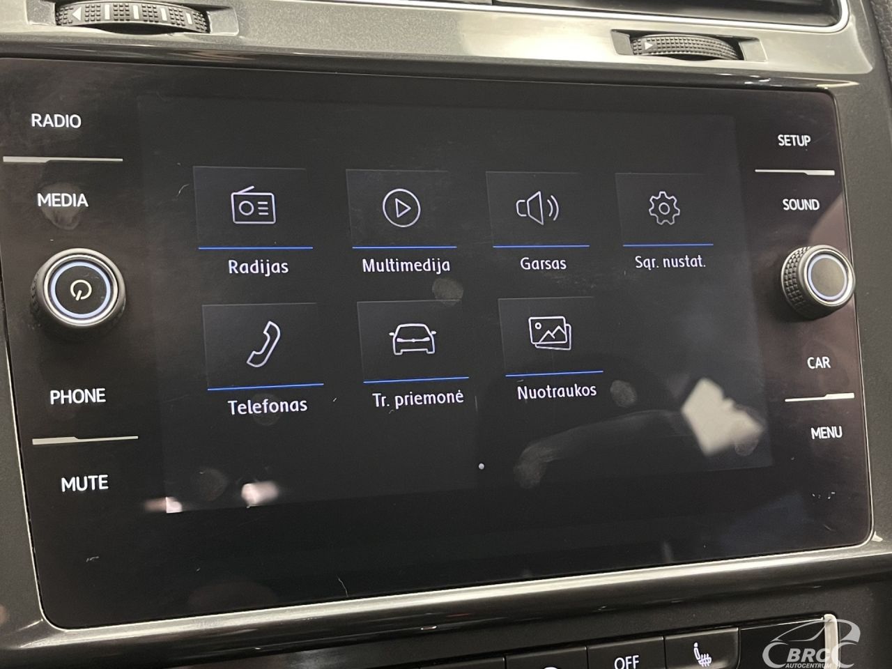 Volkswagen Golf | 35