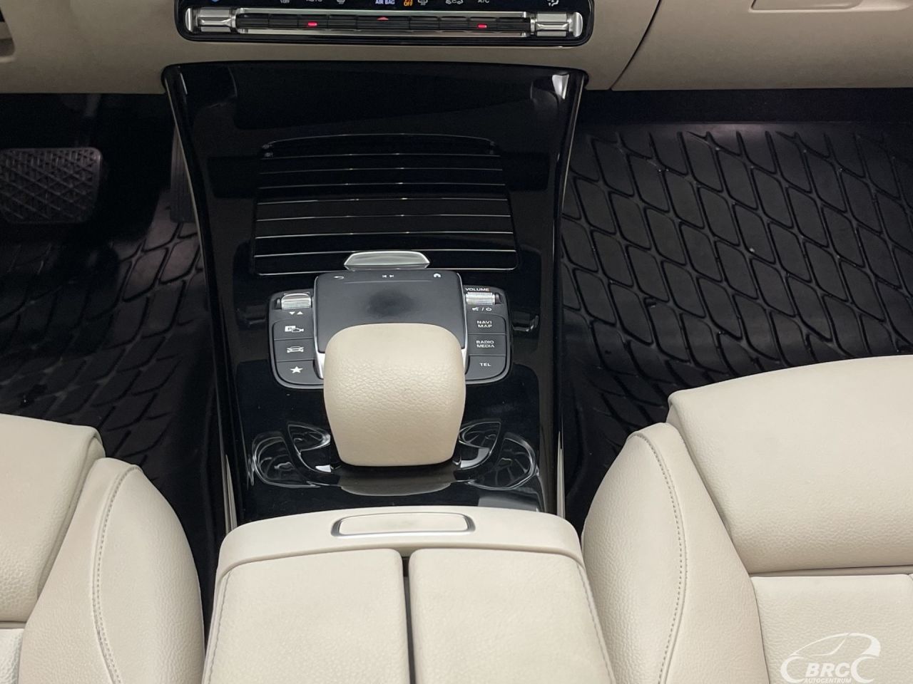 Mercedes-Benz CLA180 | 17