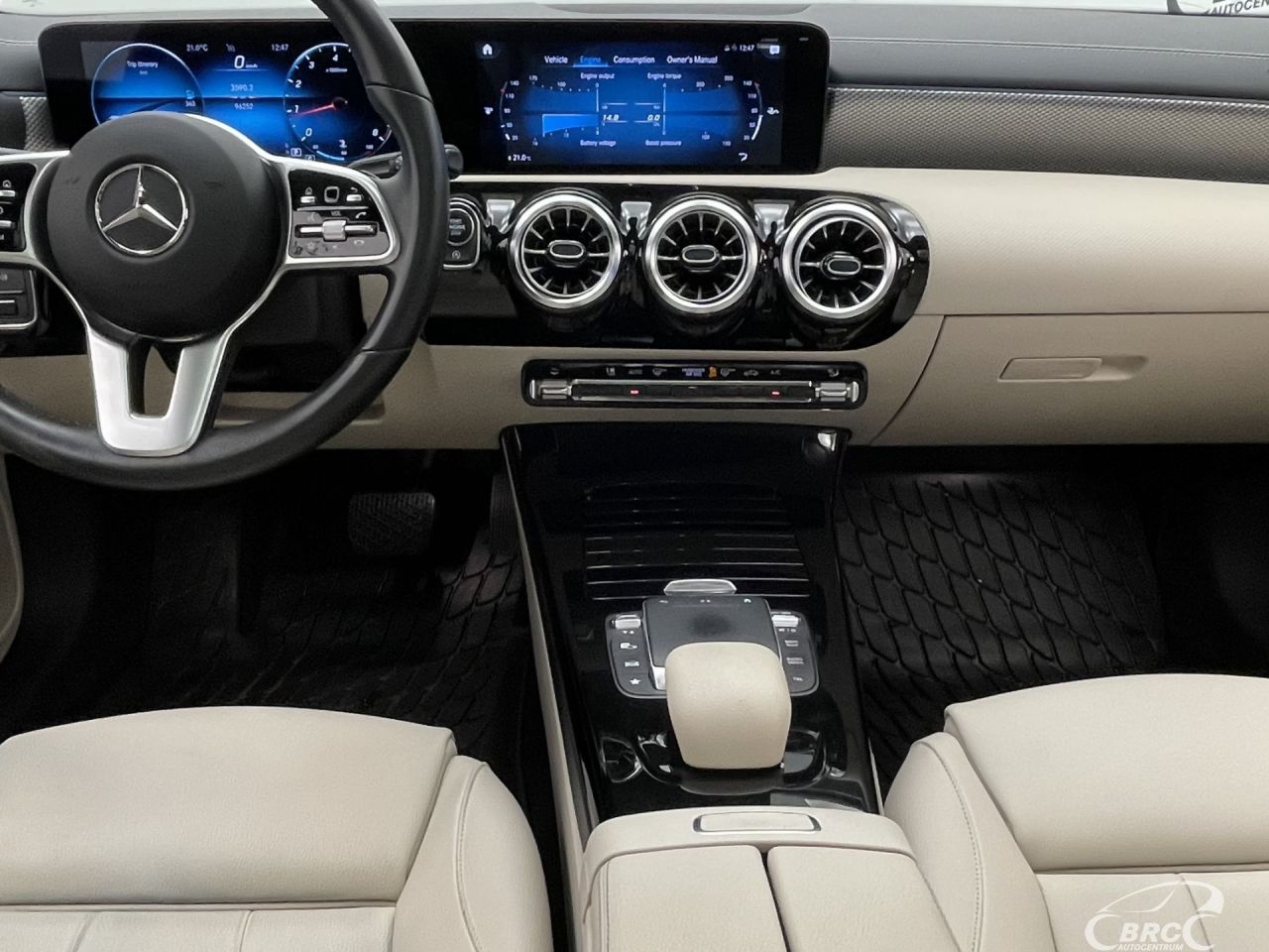 Mercedes-Benz CLA180 | 14