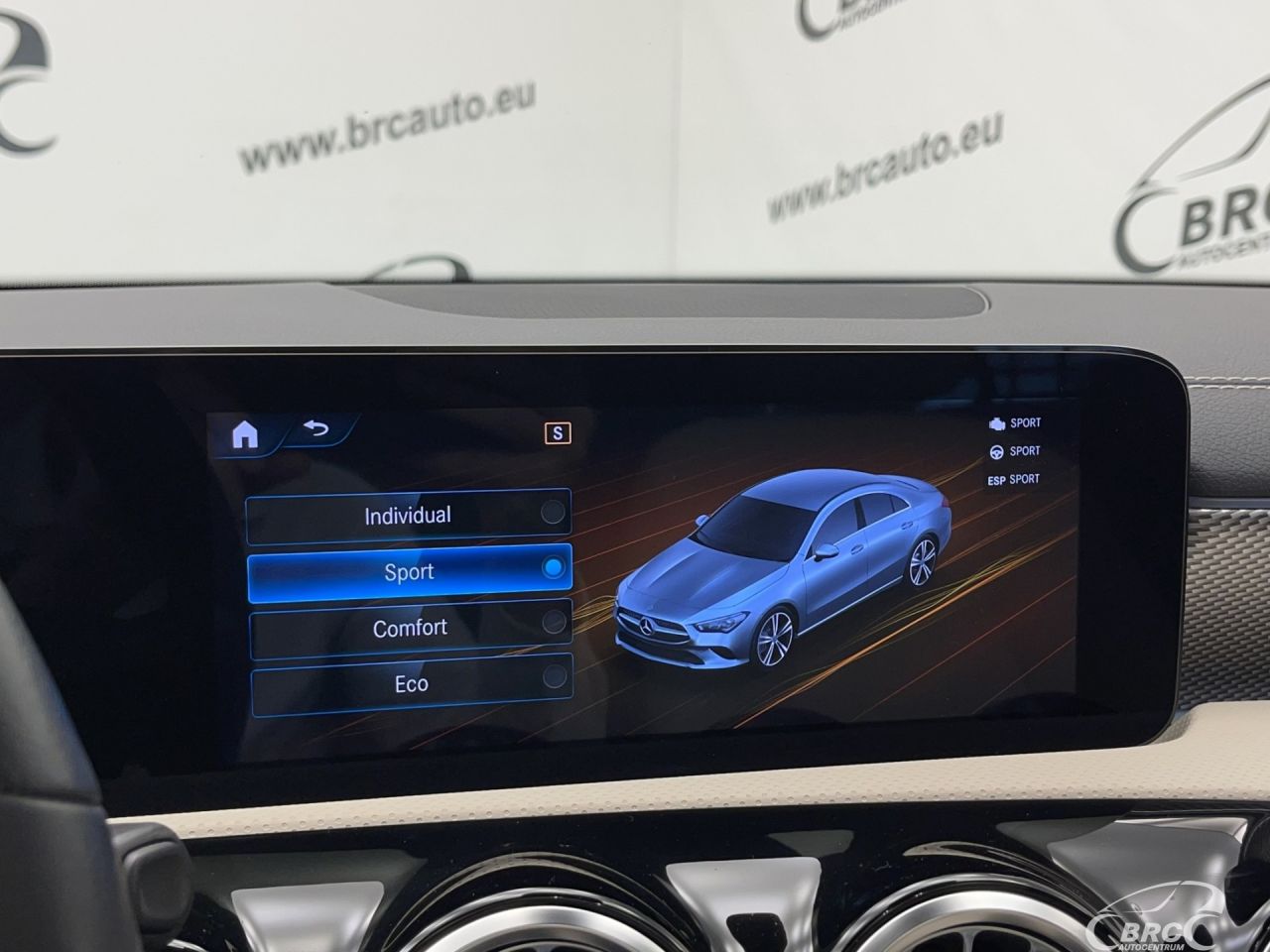 Mercedes-Benz CLA180 | 34