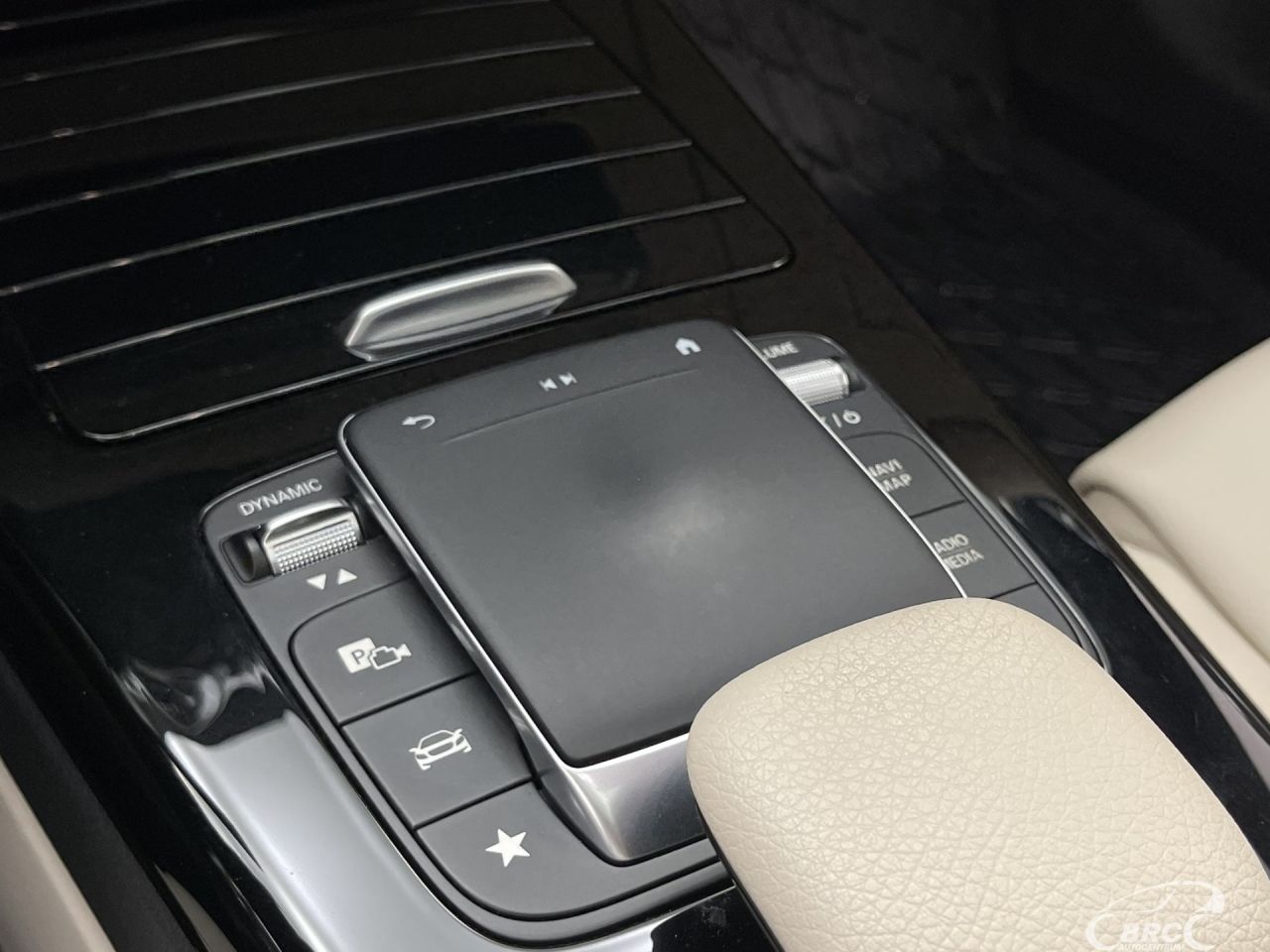 Mercedes-Benz CLA180 | 26