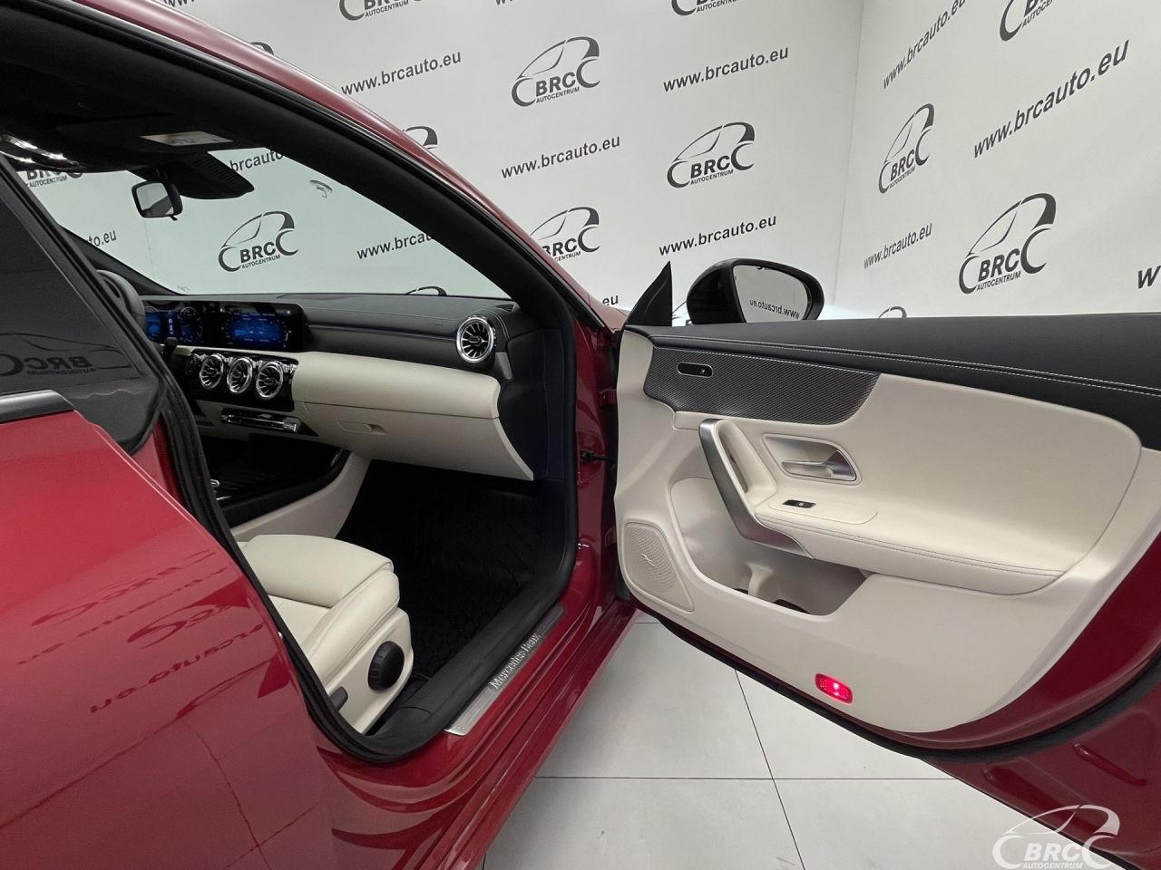 Mercedes-Benz CLA180 | 7