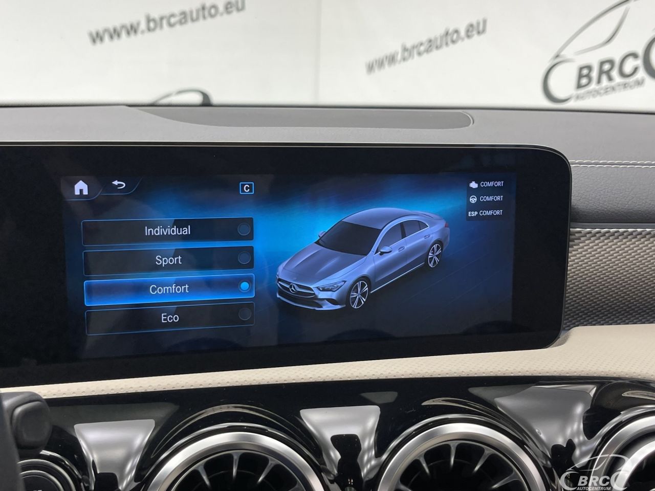 Mercedes-Benz CLA180 | 35