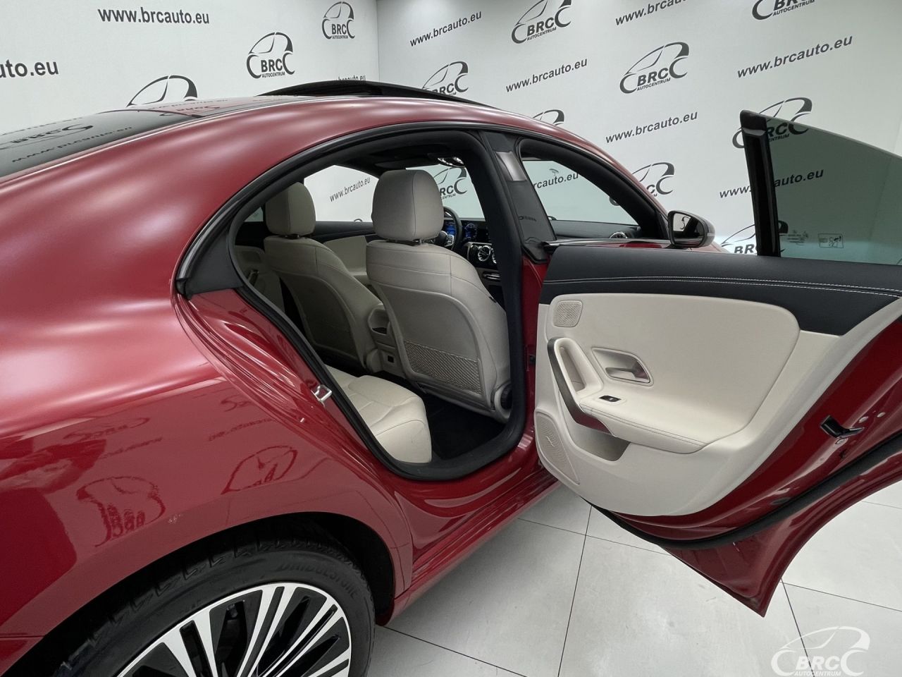 Mercedes-Benz CLA180 | 12