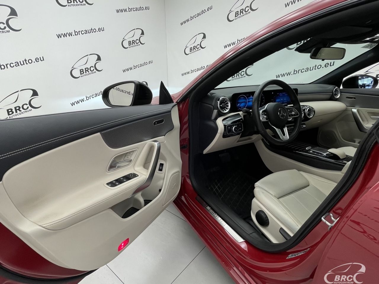 Mercedes-Benz CLA180 | 18
