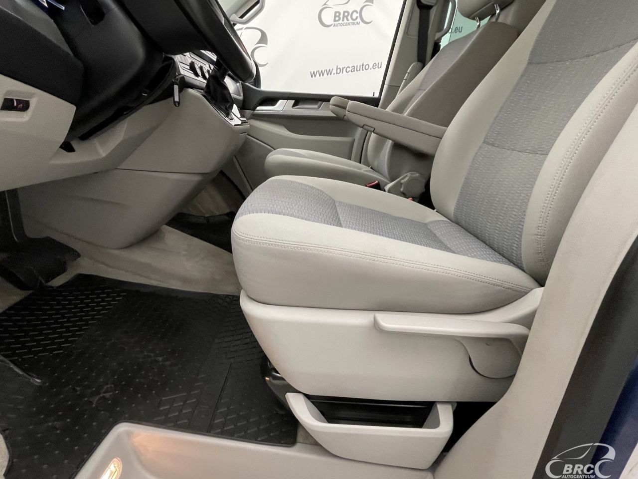 Volkswagen Multivan | 24