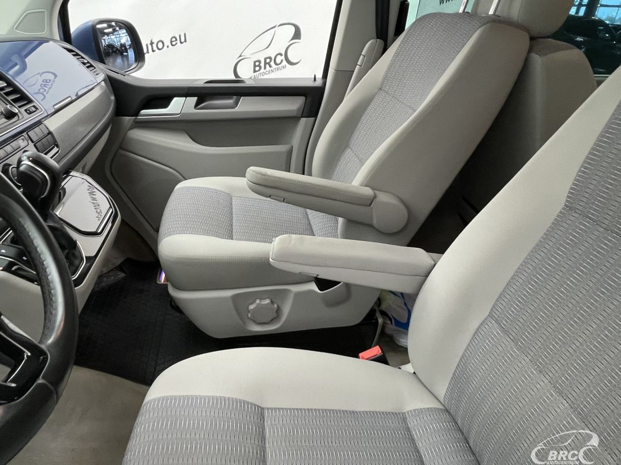 Volkswagen Multivan | 26