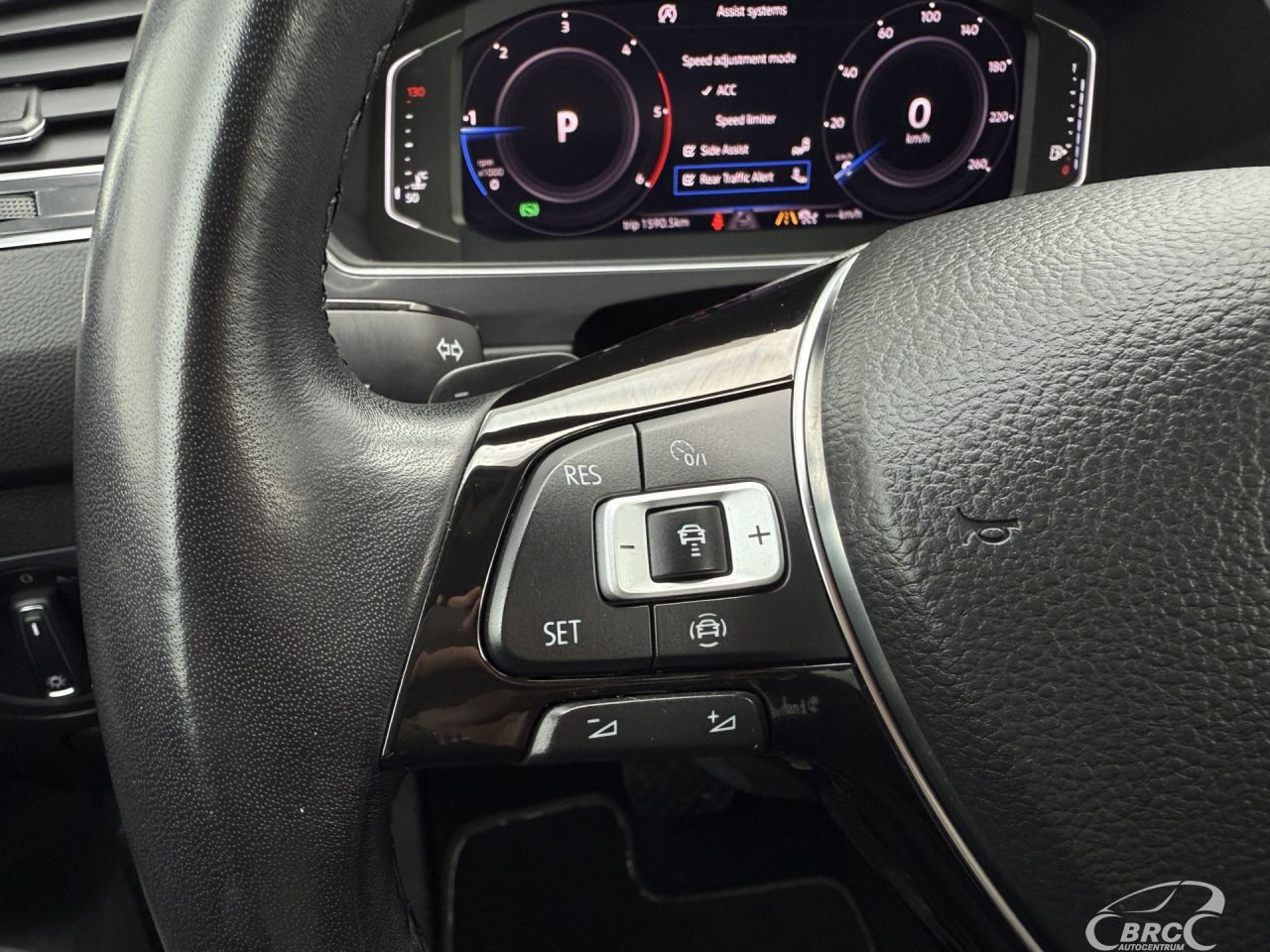 Volkswagen Tiguan | 23