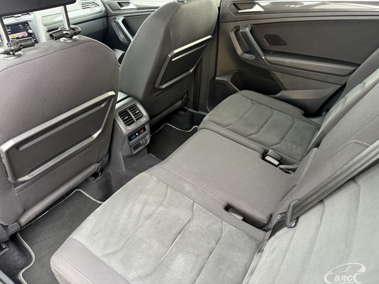 Volkswagen Tiguan | 16