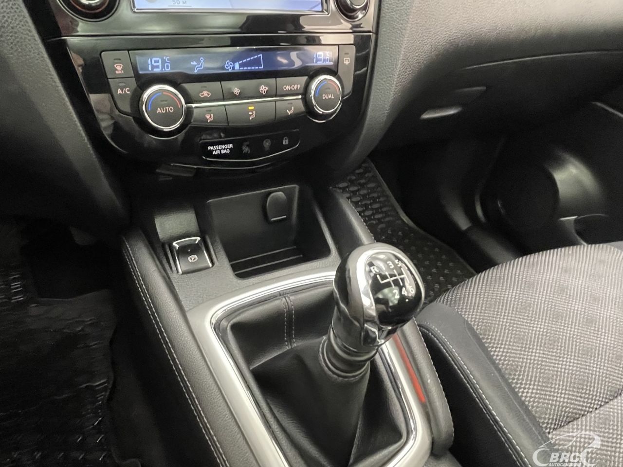 Nissan Qashqai | 25