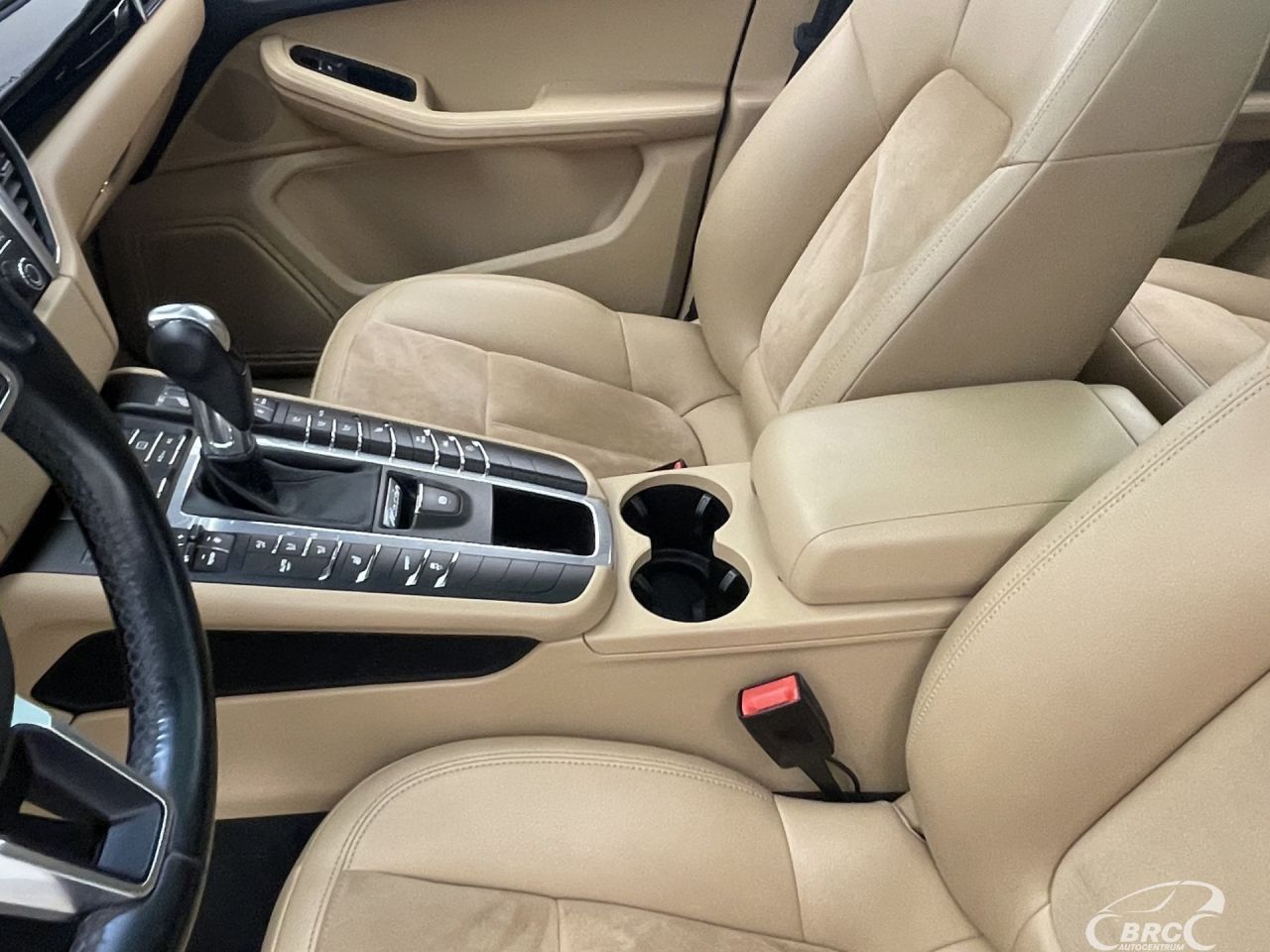 Porsche Macan | 23