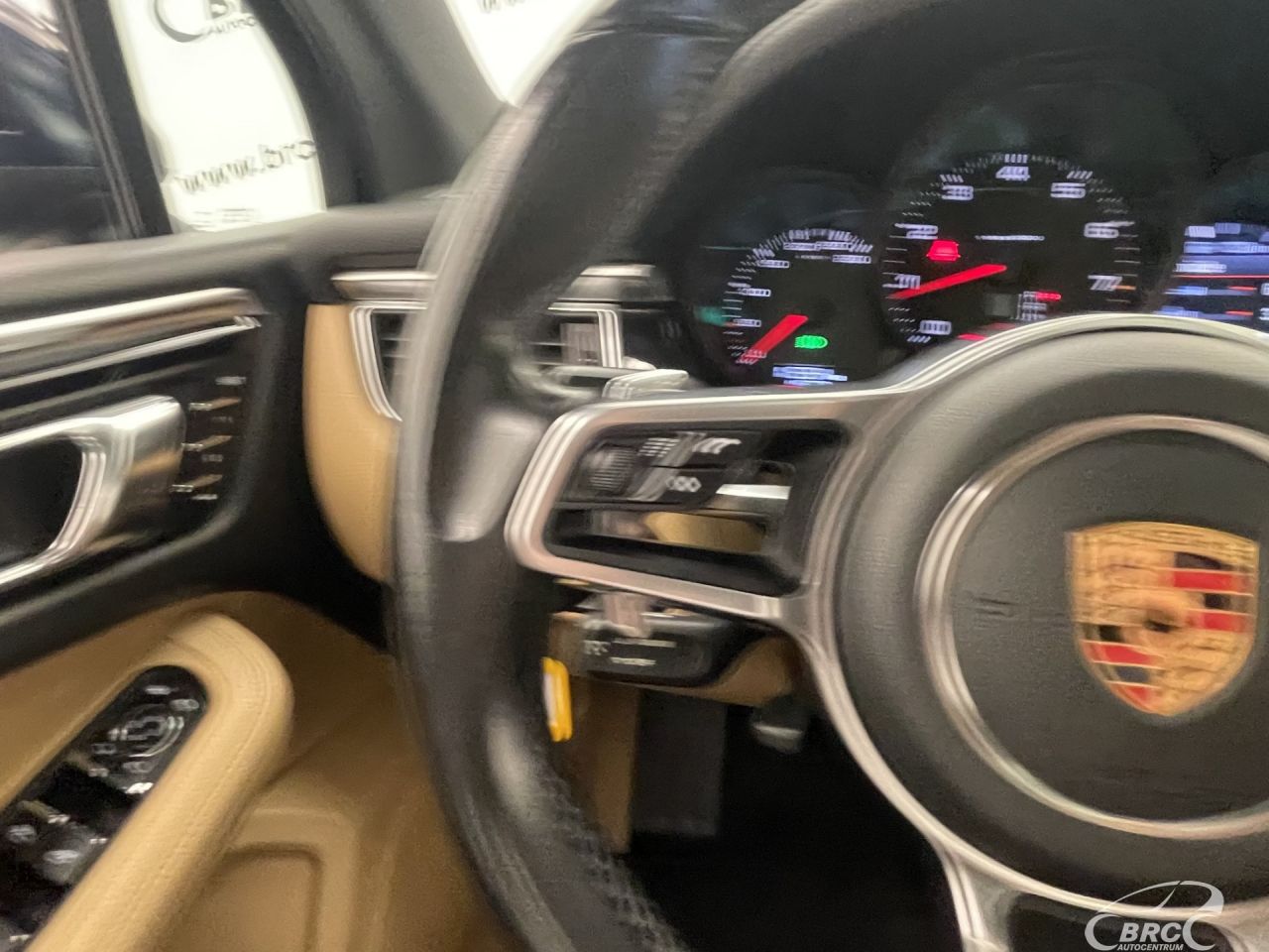 Porsche Macan | 29
