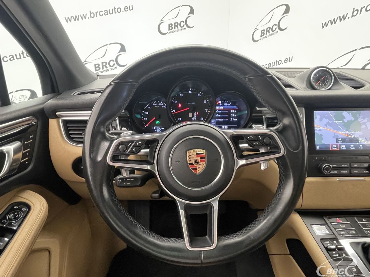 Porsche Macan | 27
