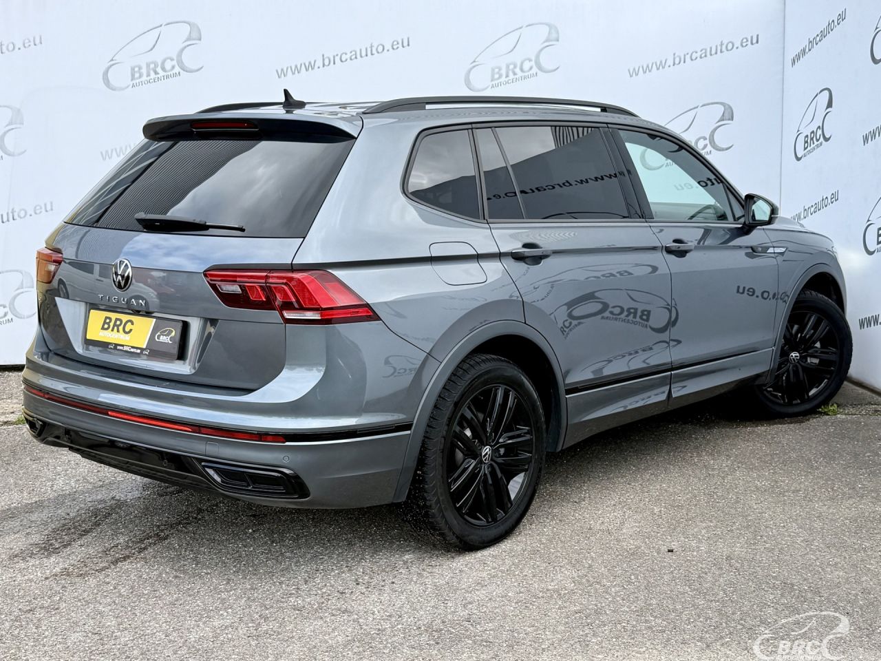 Volkswagen Tiguan | 1