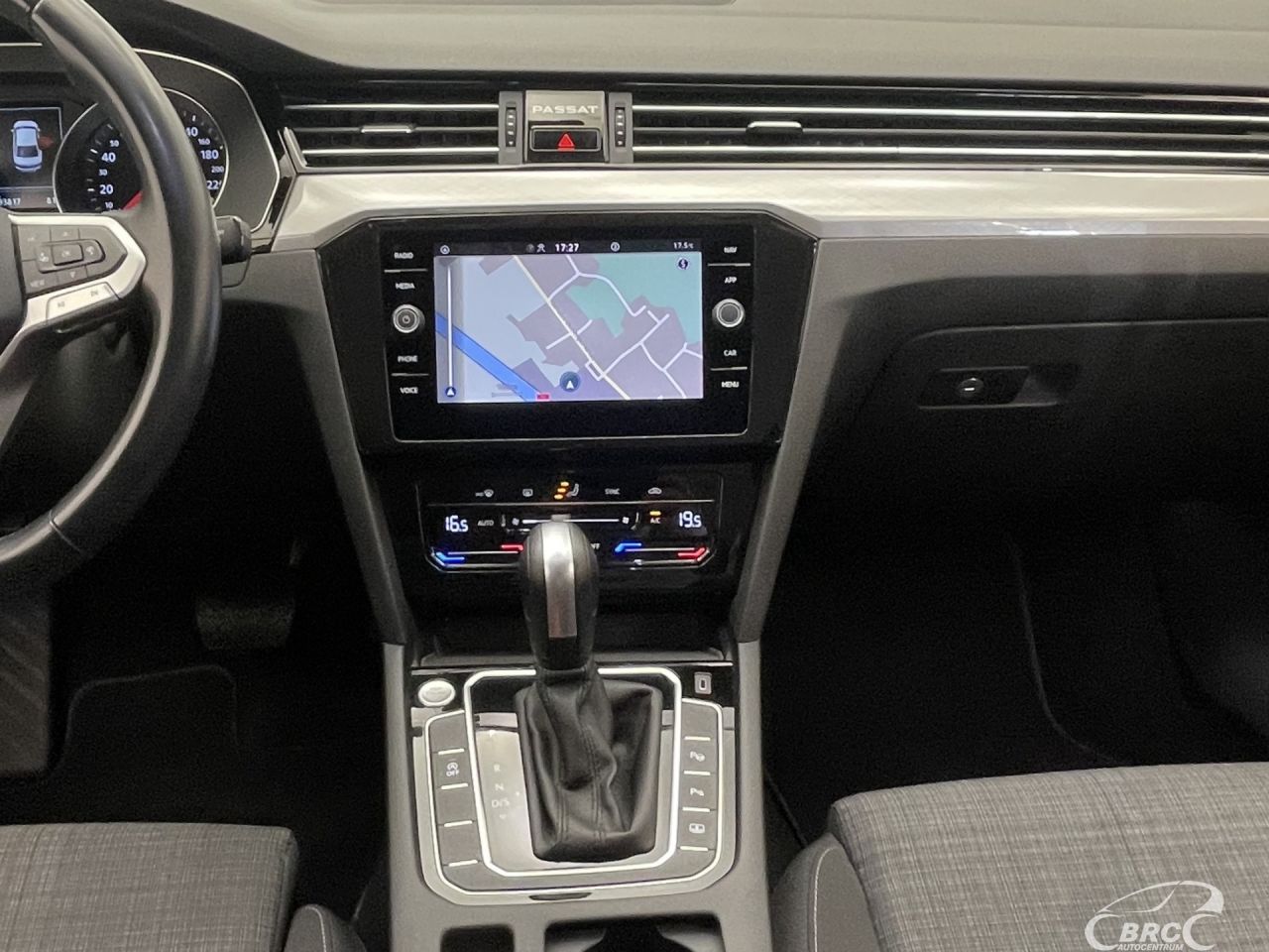 Volkswagen Passat | 13