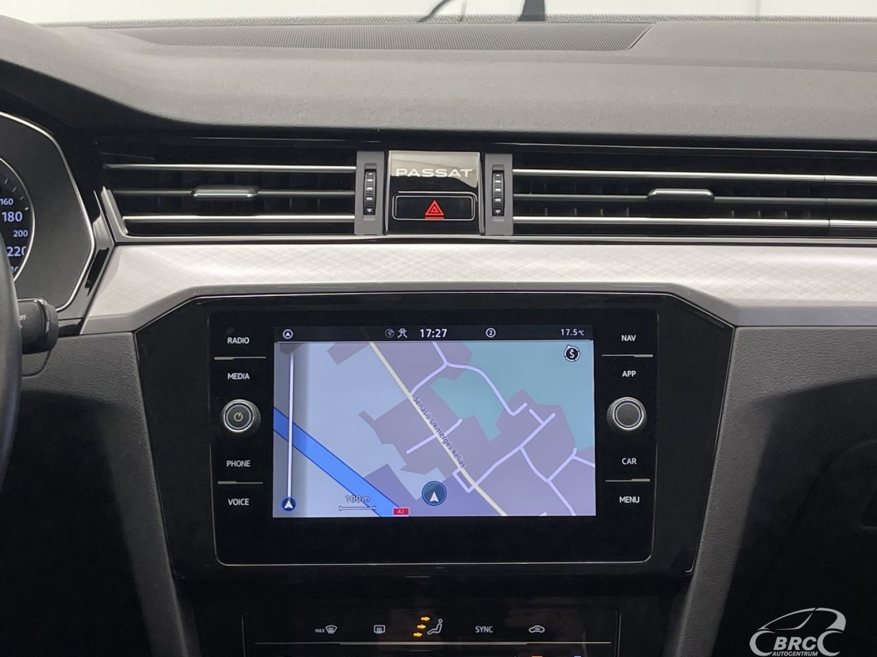 Volkswagen Passat | 14