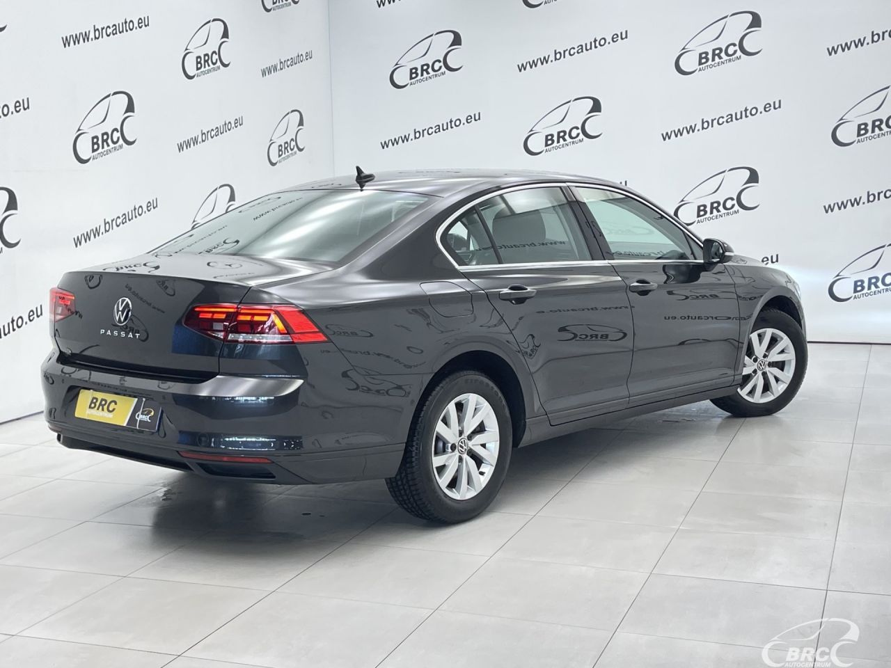 Volkswagen Passat | 1