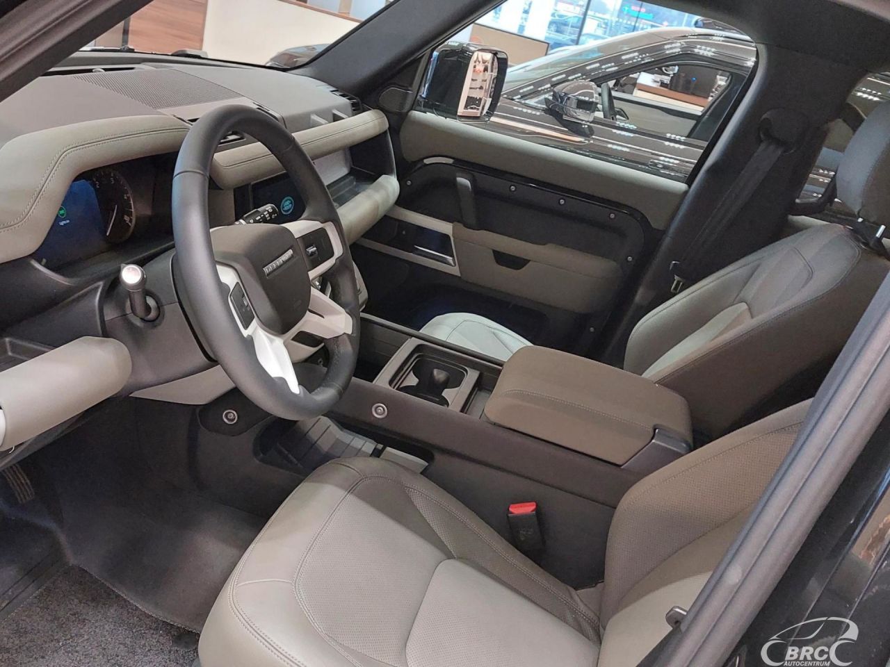 Land Rover Defender | 3