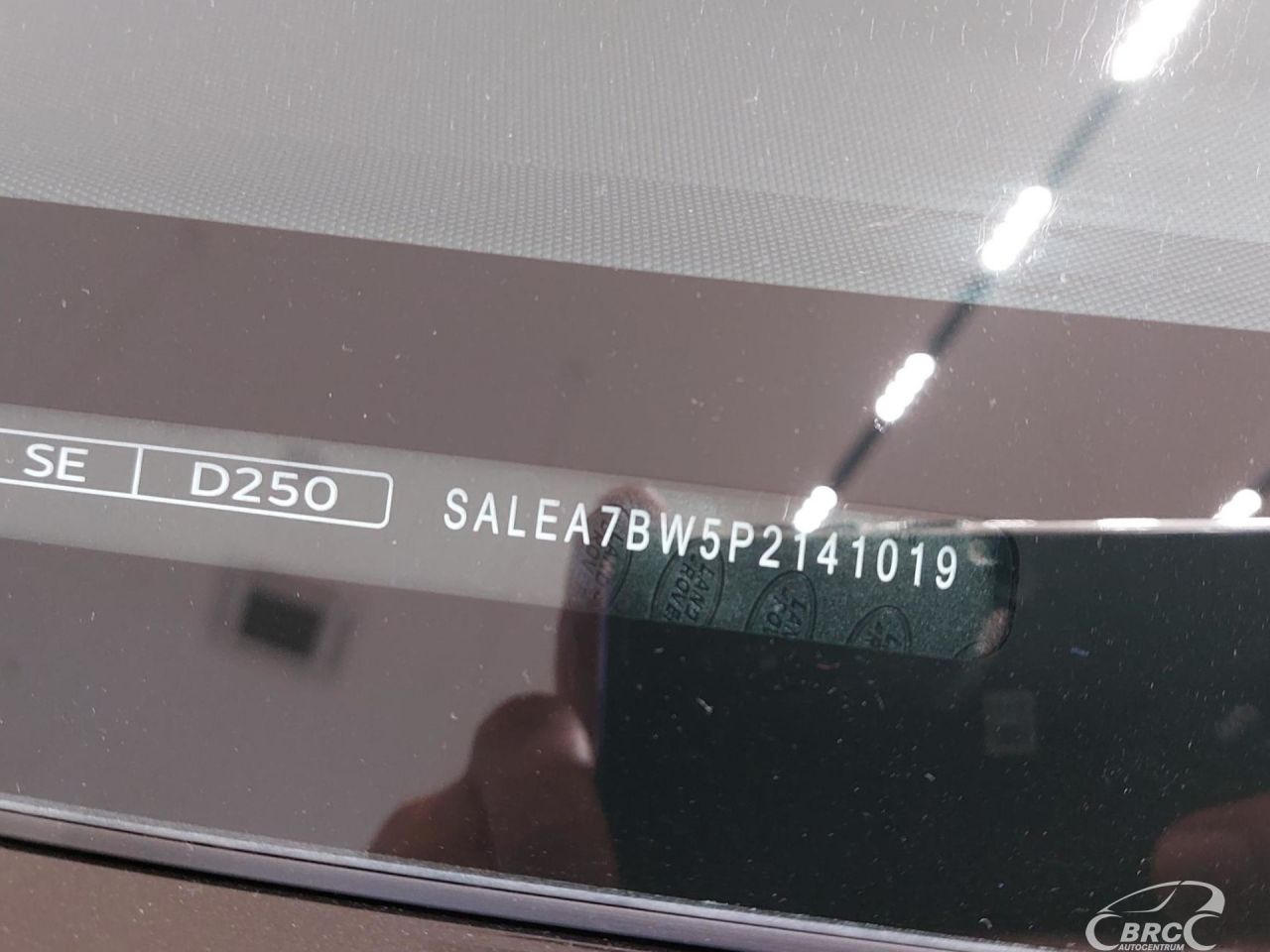 Land Rover Defender | 4