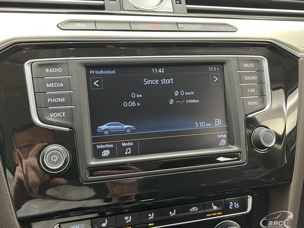 Volkswagen Passat | 40