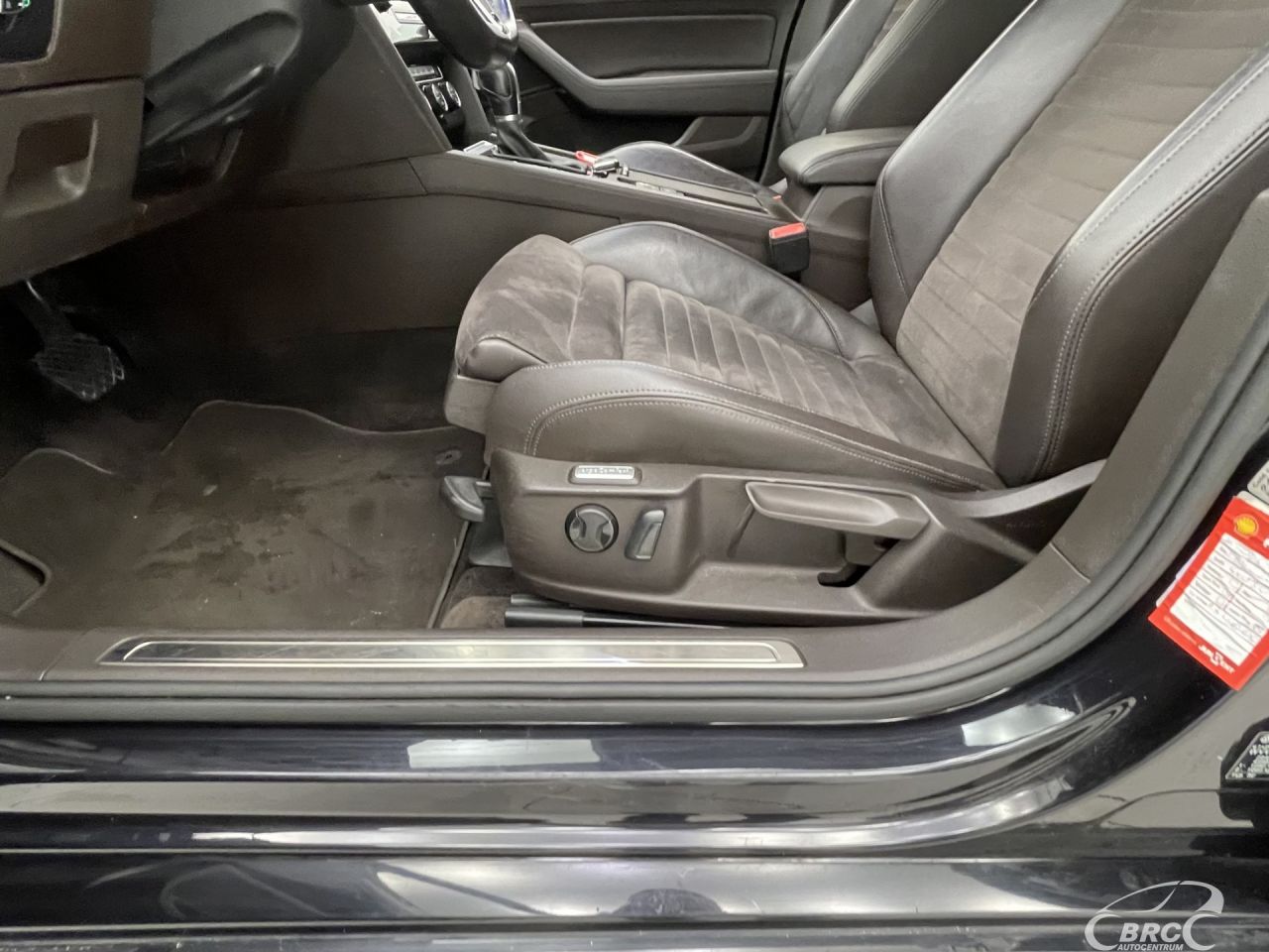 Volkswagen Passat | 24