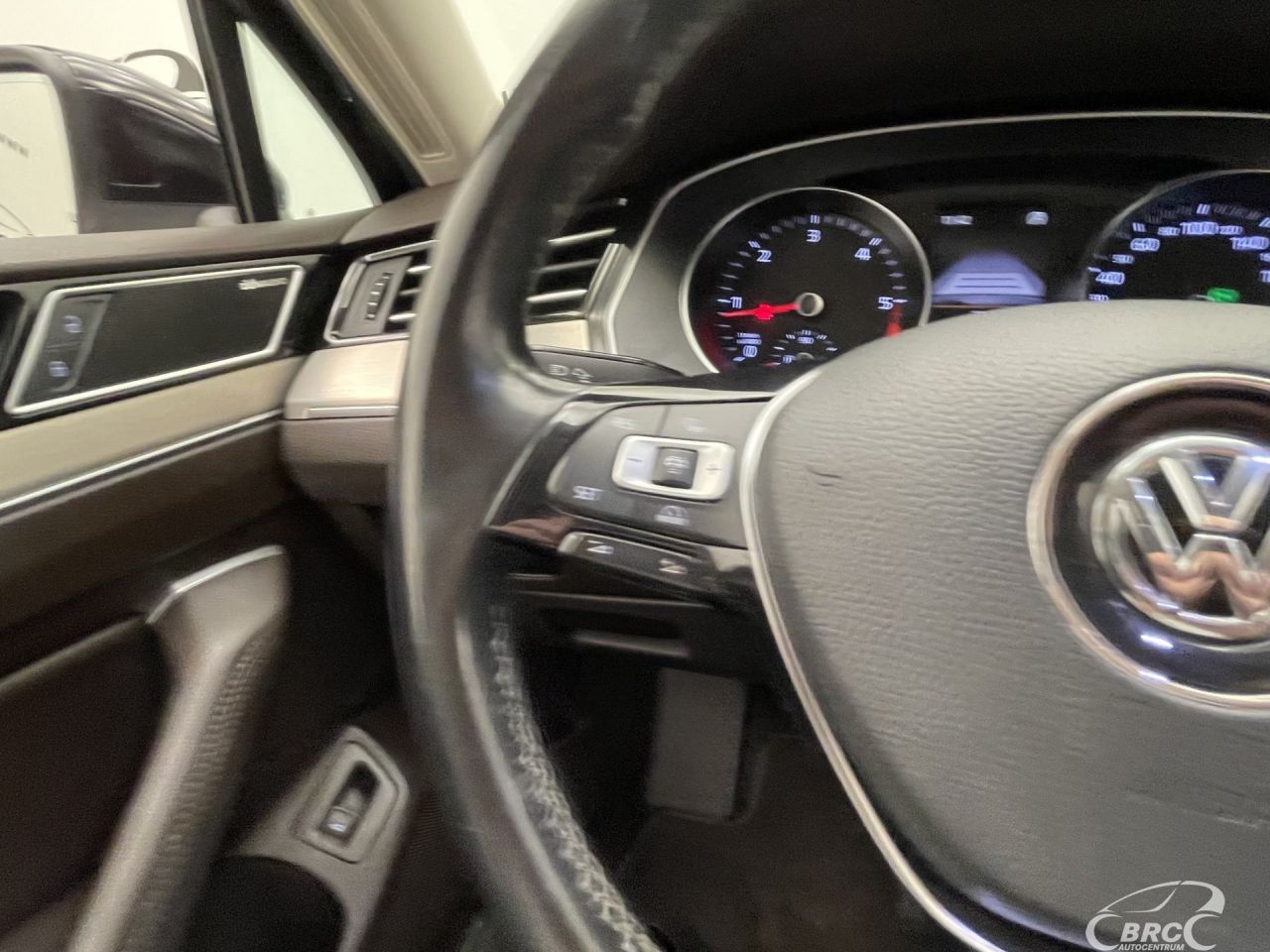 Volkswagen Passat | 33