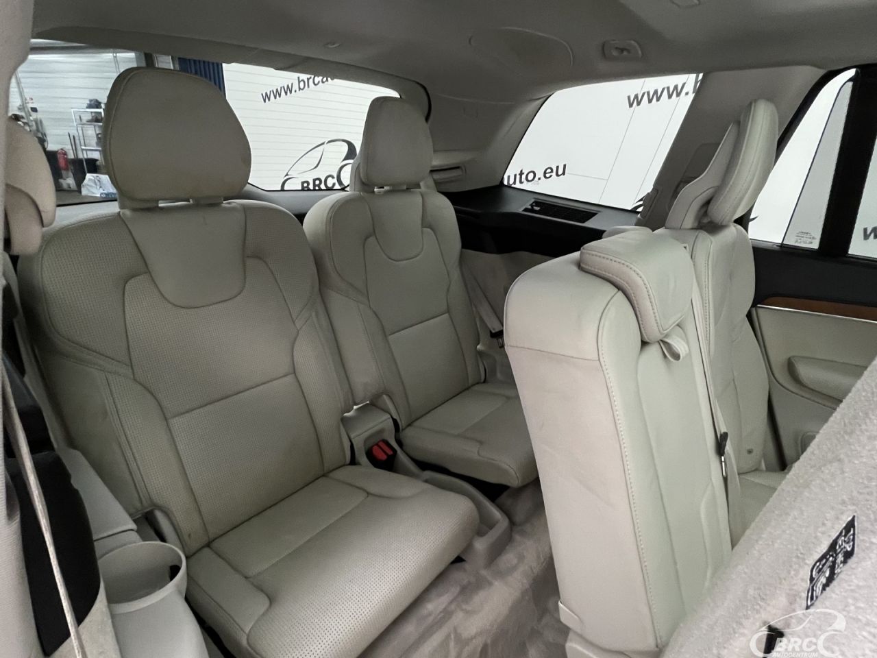 Volvo XC90 | 14