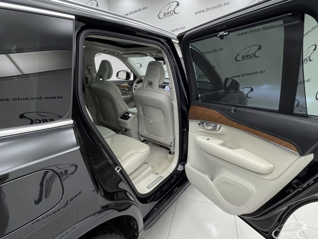 Volvo XC90 | 13