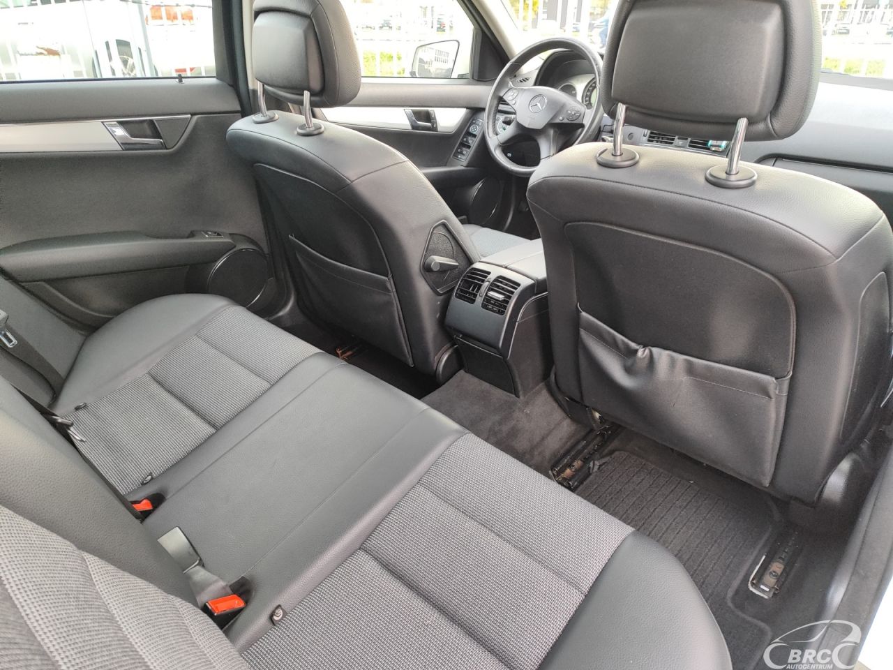 Mercedes-Benz C220 | 8