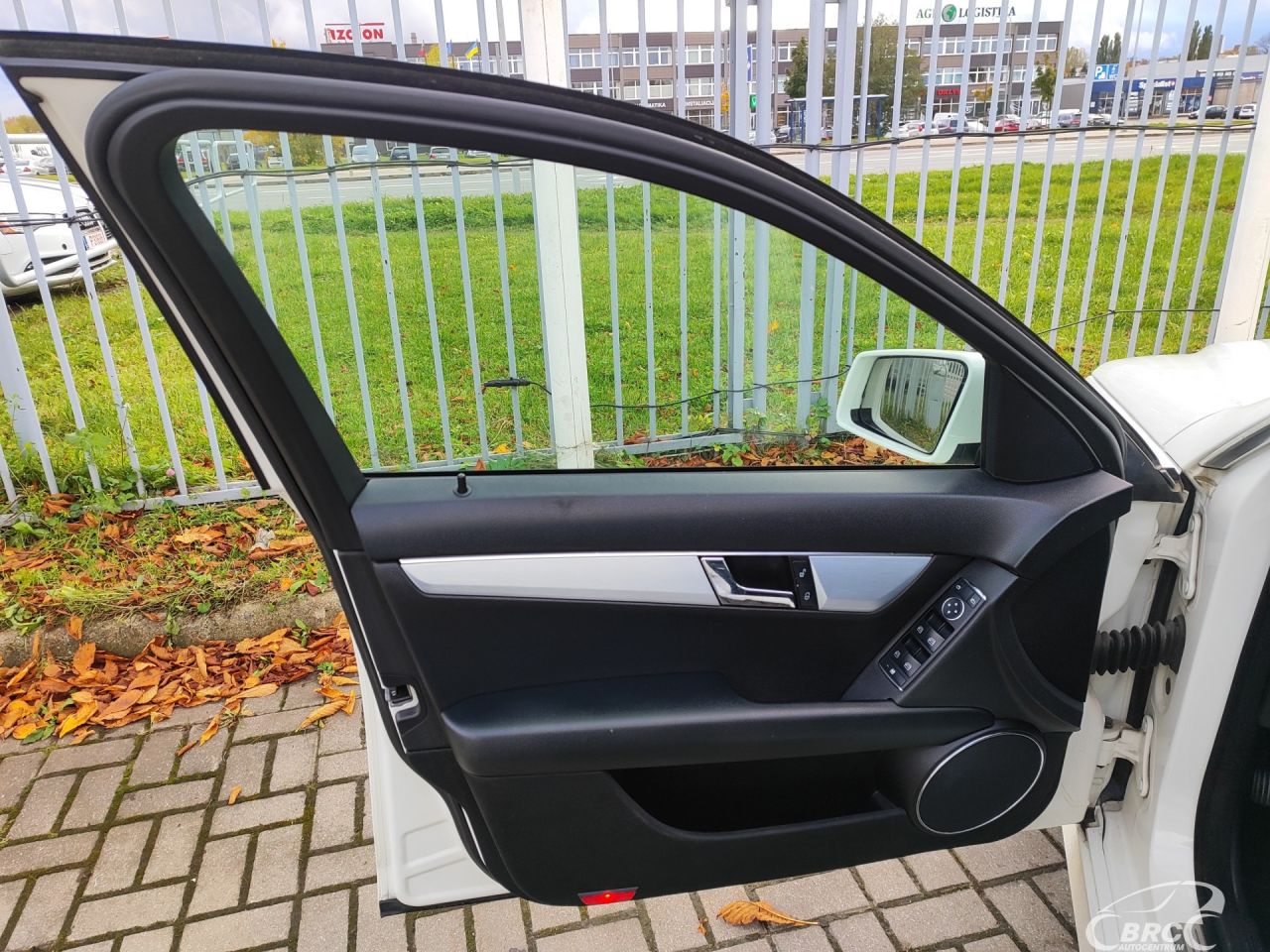 Mercedes-Benz C220 | 13