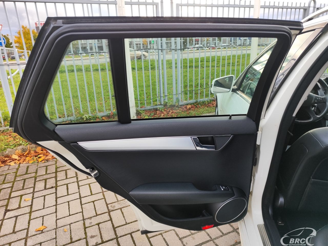 Mercedes-Benz C220 | 10